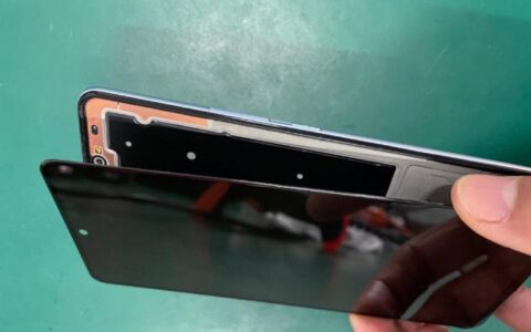 手机屏幕开胶危险吗？这些预防措施要知道