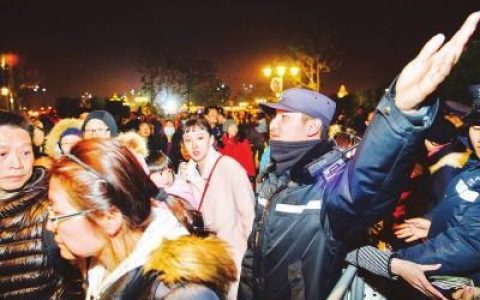 上海迪士尼日均客流量：7年以来始终保持高位