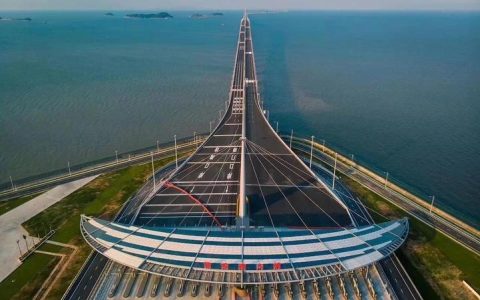 中国移动国际：连接世界的通信桥梁