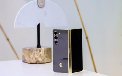 三星W24Flip双卡：时尚与功能兼具的翻盖手机