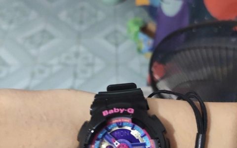 电子手表怎样取消闹钟设置