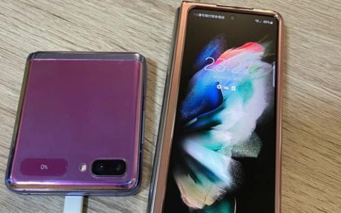 双卡折叠屏手机：兼顾工作与生活