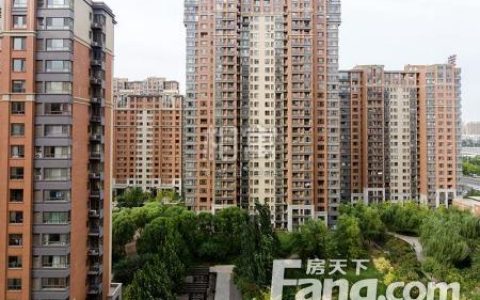 南京草场门大街115号：历史悠久，交通便利，配套设施齐全